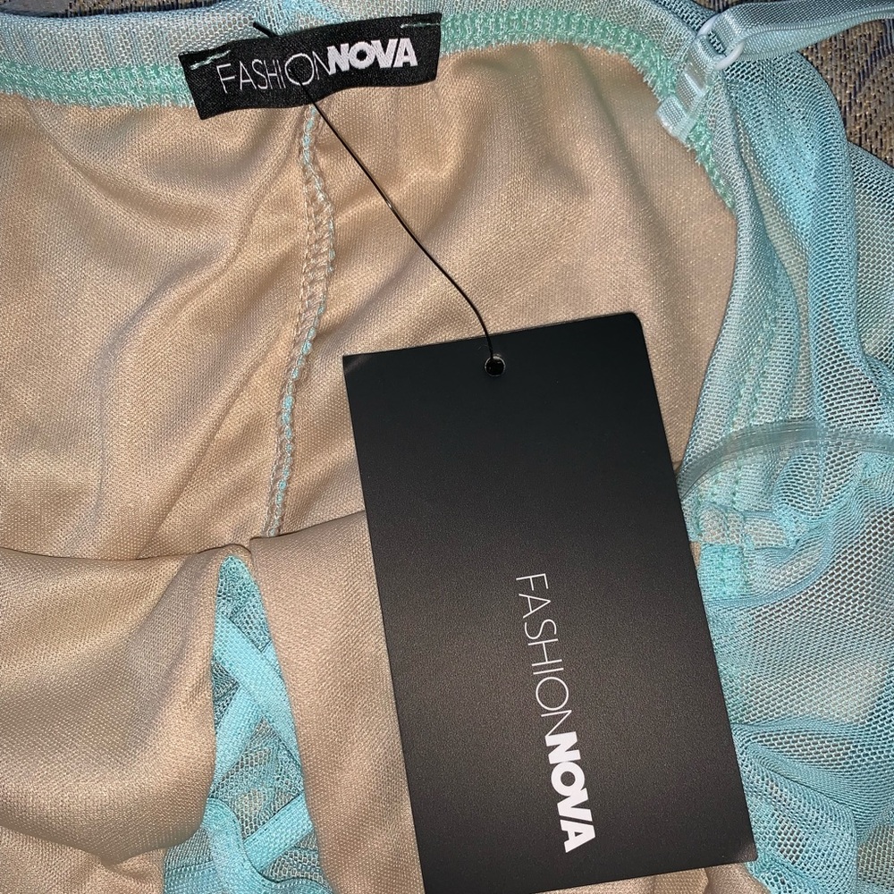 Fashion Nova body suit - Picture 2 of 6